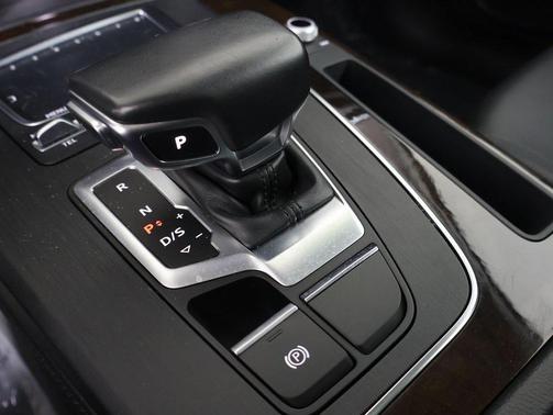 2019 Audi Q5 2.0T Premium Plus