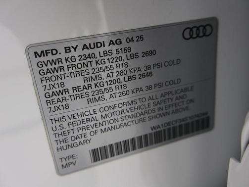 2025 Audi Q3 Premium 45 TFSI S line quattro Tiptronic