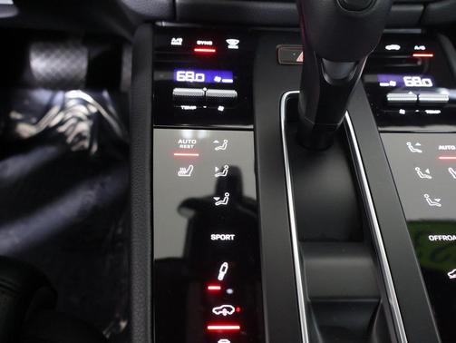 2023 Porsche Macan S