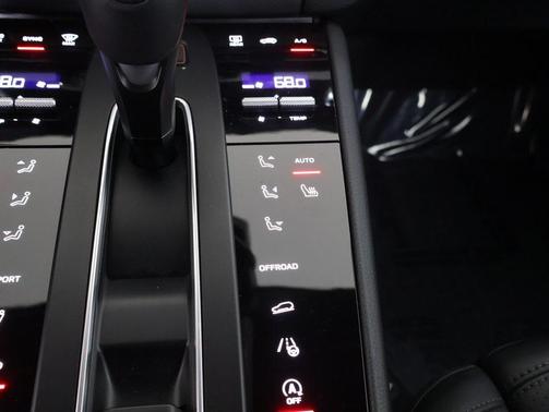 2023 Porsche Macan S