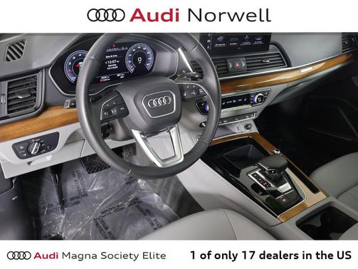 2023 Audi Q5 45 S line Premium Plus