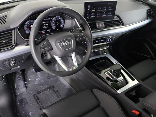 2024 Audi Q5 45 S line Premium Plus