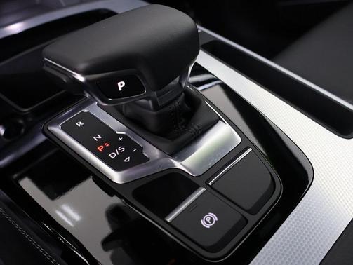 2024 Audi Q5 45 S line Premium Plus