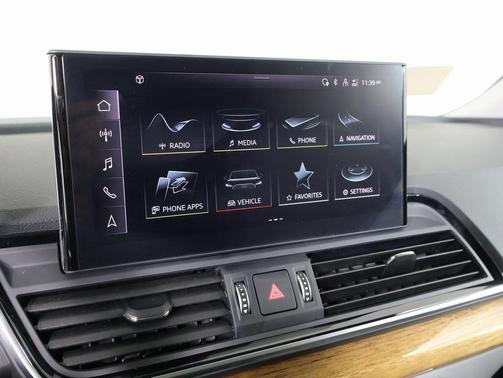 2022 Audi Q5 45 S line Premium Plus