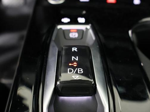 2025 Audi Q6 e-tron Premium Plus quattro