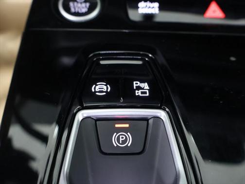 2025 Audi Q6 e-tron Premium Plus quattro