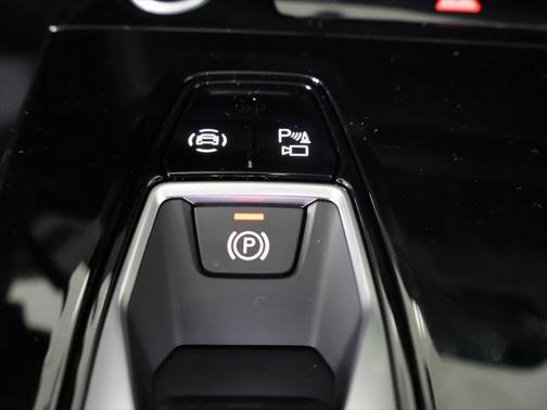 2025 Audi Q6 e-tron Premium Plus quattro