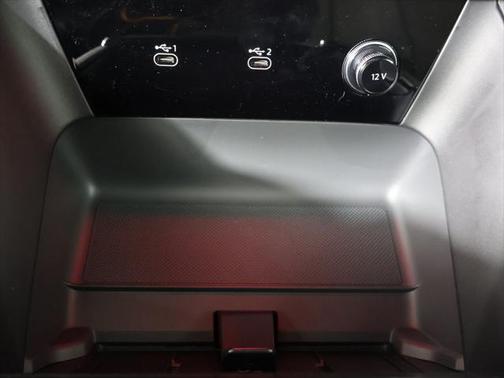2025 Audi Q6 e-tron Premium Plus quattro