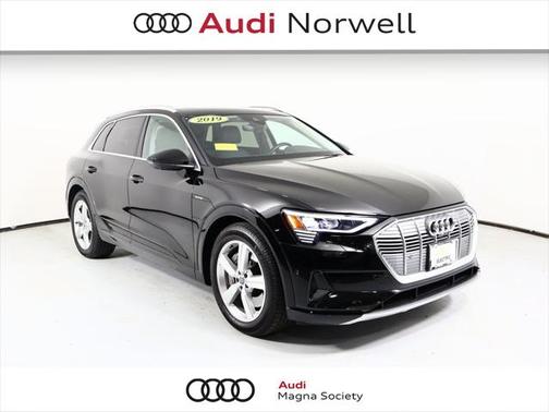 2019 Audi e-tron Premium Plus