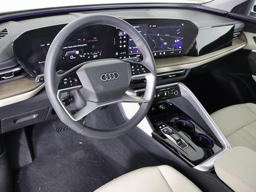 2025 Audi Q5 Premium
