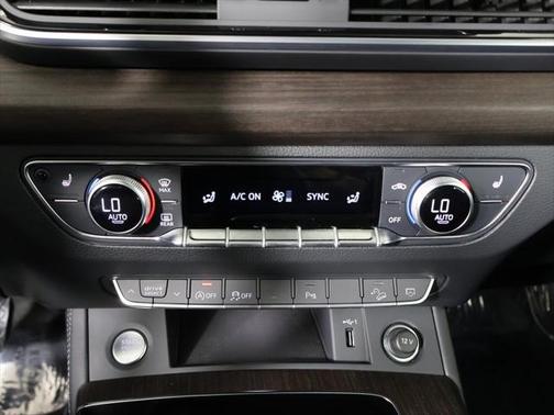 2024 Audi Q5 45 S line Premium Plus