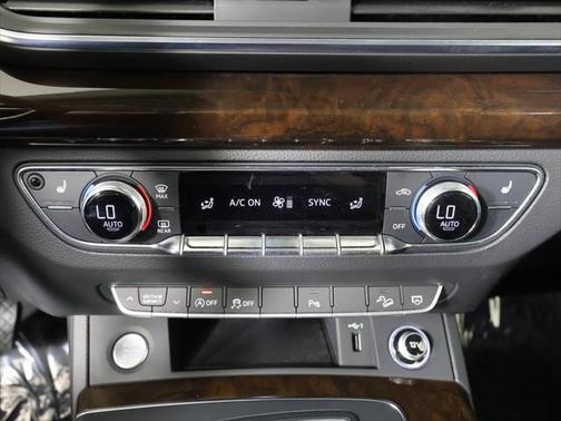 2018 Audi Q5 2.0T Premium Plus