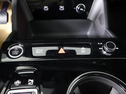 2025 Audi Q6 e-tron Premium Plus quattro