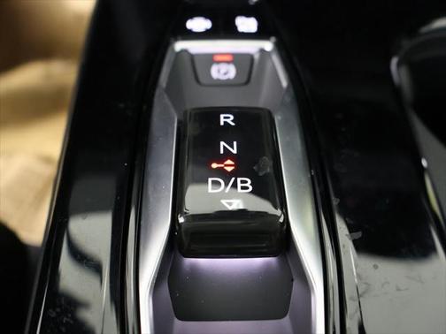 2025 Audi Q6 e-tron Premium Plus quattro
