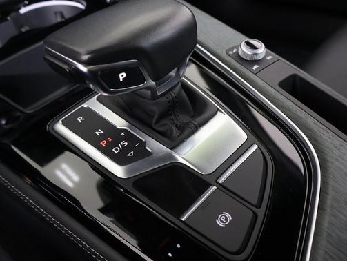 2023 Audi A4 45 S line Premium Plus