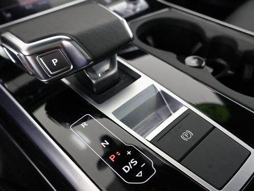 2025 Audi Q7 45 Premium