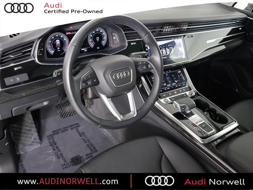 2024 Audi Q7 45 Premium Plus