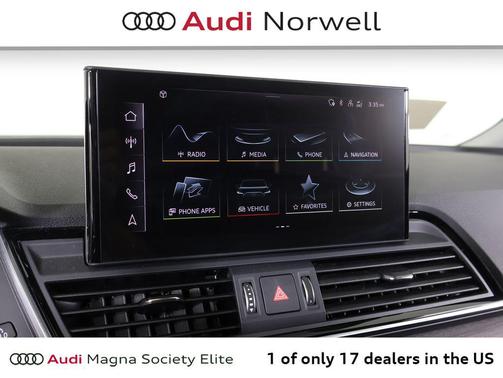 Daytona Gray Pearl Effect 2023 Audi Q5 45 S line Premium Plus