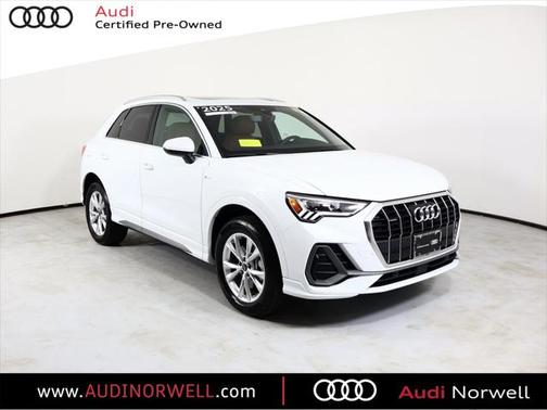 2025 Audi Q3 Premium 45 TFSI S line quattro Tiptronic