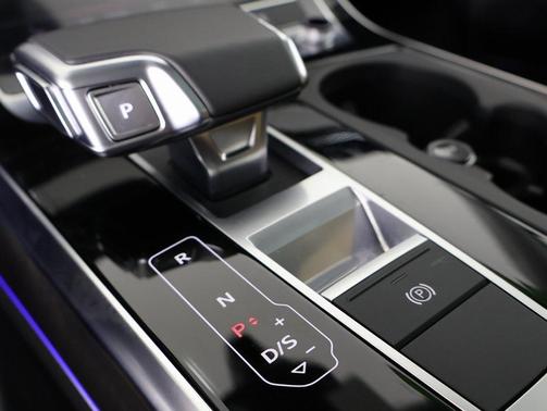 2024 Audi Q7 45 Premium Plus