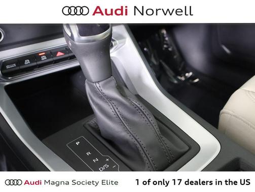 Glacier White Metallic 2023 Audi Q3 Premium 45 TFSI S line quattro Tiptronic