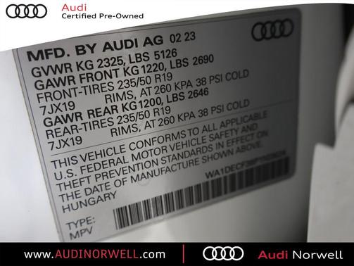 Glacier White Metallic 2023 Audi Q3 Premium 45 TFSI S line quattro Tiptronic
