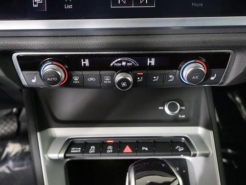 2022 Audi Q3 40 Premium Plus