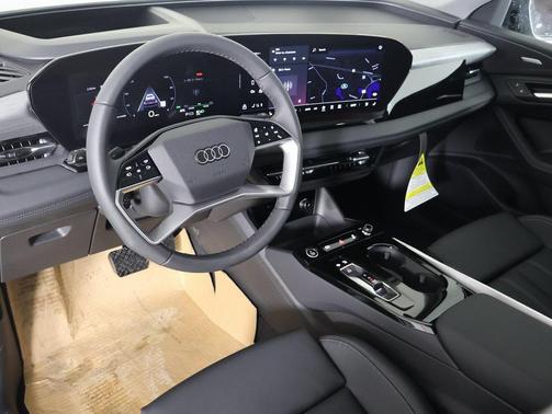 2025 Audi Q6 e-tron Premium Plus quattro