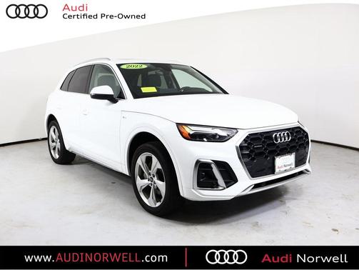 2022 Audi Q5 45 S line Premium Plus