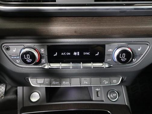2024 Audi Q5 45 S line Premium Plus