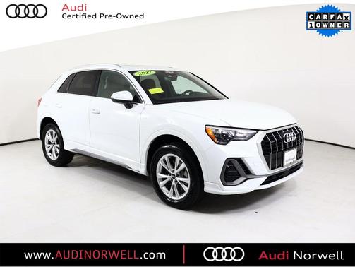 2022 Audi Q3 45 S line Premium