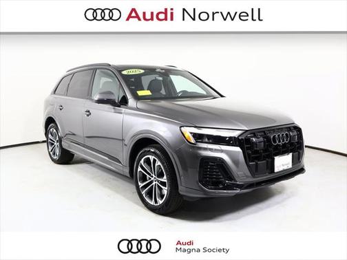 2025 Audi Q7 45 Premium Plus