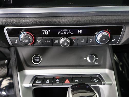 2023 Audi Q3 Premium 45 TFSI S line quattro Tiptronic