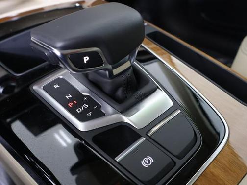 2023 Audi Q5 45 S line Premium