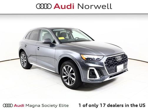 Daytona Gray Pearl Effect 2023 Audi Q5 45 S line Premium Plus