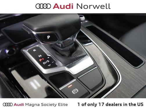 Daytona Gray Pearl Effect 2023 Audi Q5 45 S line Premium Plus