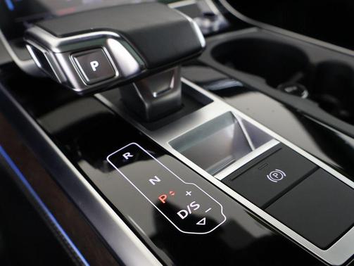 2024 Audi Q8 55 Premium Plus