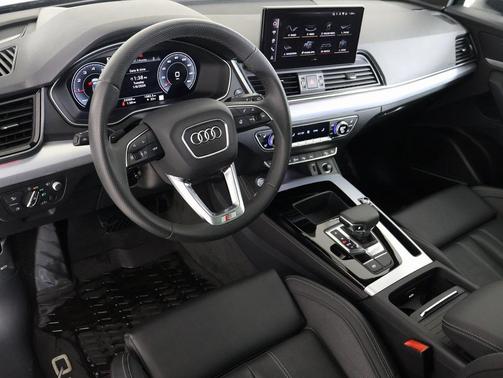 2024 Audi Q5 45 S line Prestige