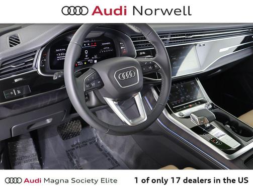 Waitomo Blue Metallic 2025 Audi Q8 55 Prestige
