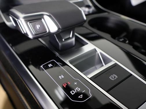 2025 Audi Q7 45 Premium Plus