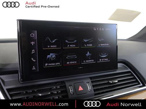Daytona Gray Pearl Effect 2023 Audi Q5 45 S line Premium