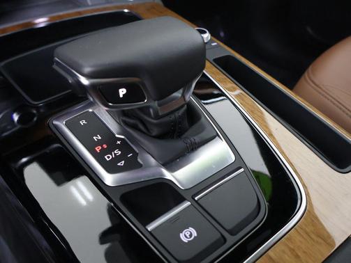 2023 Audi Q5 45 S line Premium