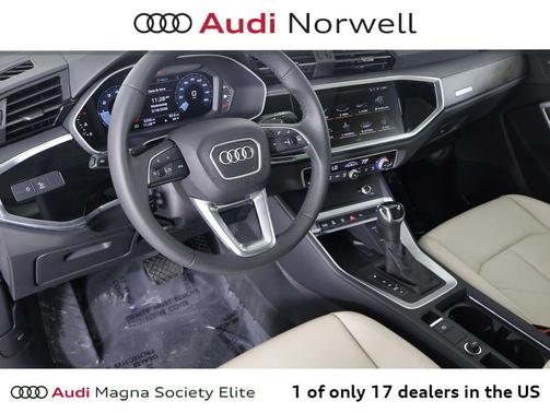 2025 Audi Q3 Premium 45 TFSI S line quattro Tiptronic