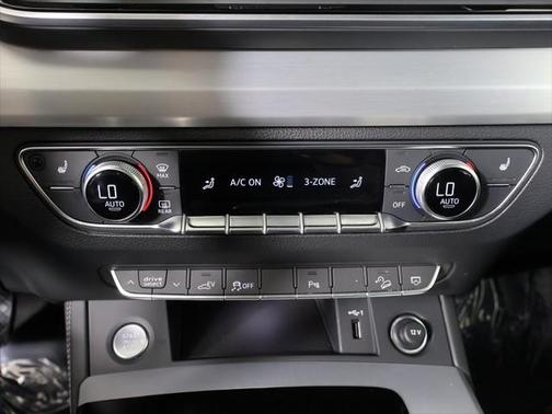 2024 Audi Q5 e 55 S line Premium Plus