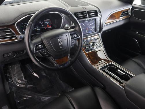 2017 Lincoln Continental Select