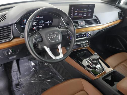 2023 Audi Q5 40 Premium Plus
