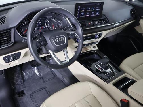 2022 Audi Q5 40 Premium