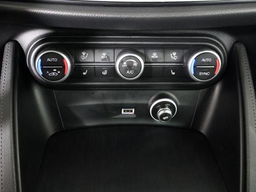 2022 Alfa Romeo Stelvio Sprint