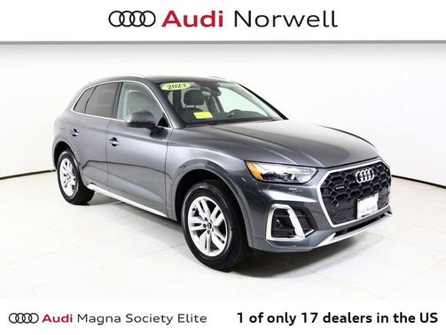 Daytona Gray Pearl Effect 2023 Audi Q5 45 S line Premium