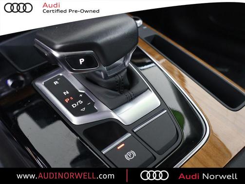 Daytona Gray Pearl Effect 2023 Audi Q5 45 S line Premium